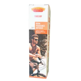   FIERCE BOY ILLATOSÍTÓ DESIGNER DÍSZÜVEGGEL ÉS DEKORATÍV BAMBUSZPÁLCIKÁKKAL 120 ML