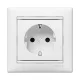 Legrand Valena 2P+F csatlakozóaljzat, fehér 774420