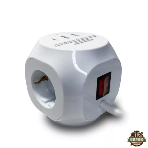 Technik Professional Elosztó Kocka 3 utas 1,5m kábel (1,5mm2) + USB C/A 16A