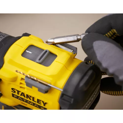 Stanley V20 Kefe-nélküli Fúró-csavarozó + 2x2.0Ah akku